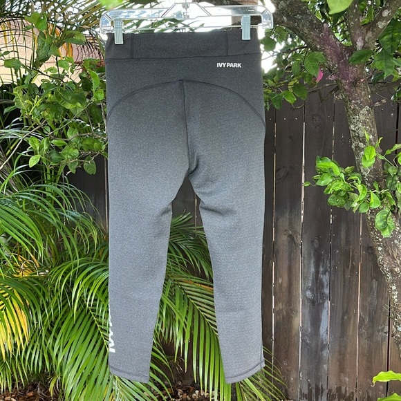 IVY PARK Cropped Leggings size small - Picture 2 of 10